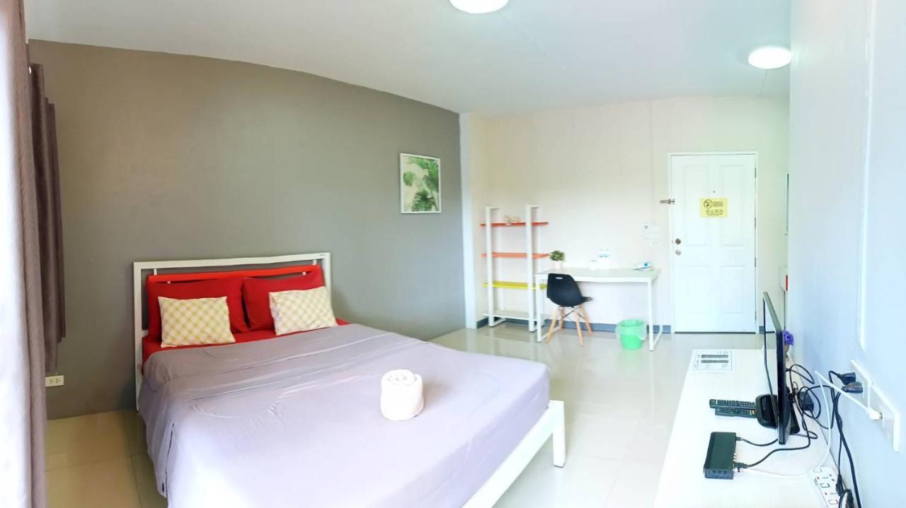 Room 9 Residence (Adults Only) Pluak Daeng エクステリア 写真