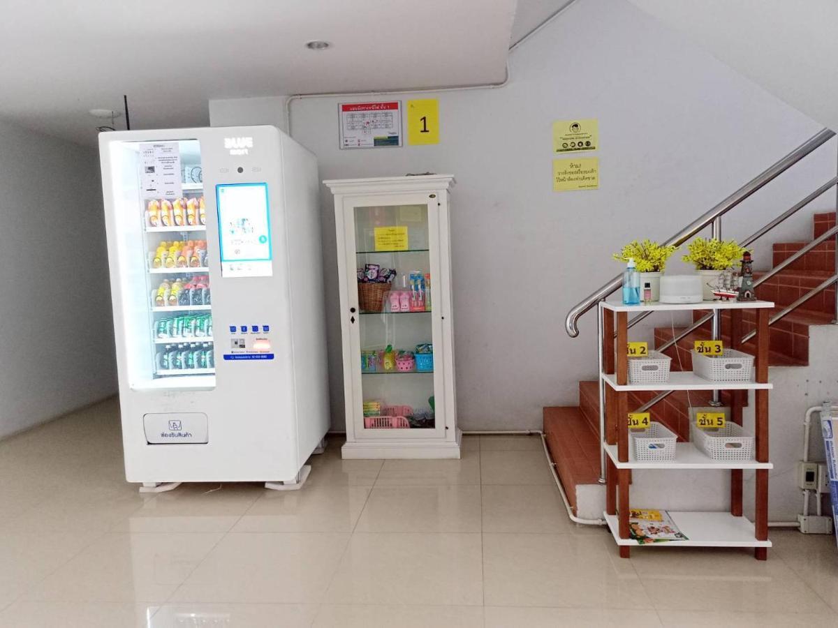 Room 9 Residence (Adults Only) Pluak Daeng エクステリア 写真