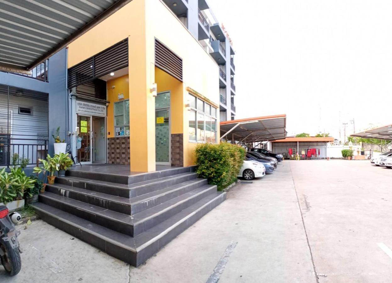 Room 9 Residence (Adults Only) Pluak Daeng エクステリア 写真
