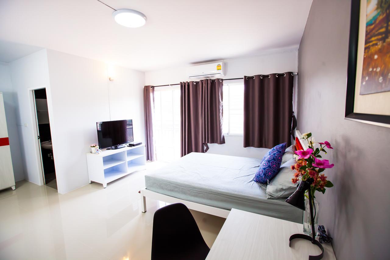 Room 9 Residence (Adults Only) Pluak Daeng エクステリア 写真