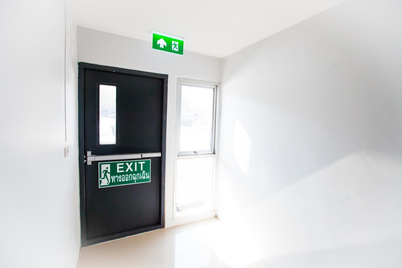Room 9 Residence (Adults Only) Pluak Daeng エクステリア 写真